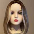 Elegant bob-parykk i ombre blond med highlights